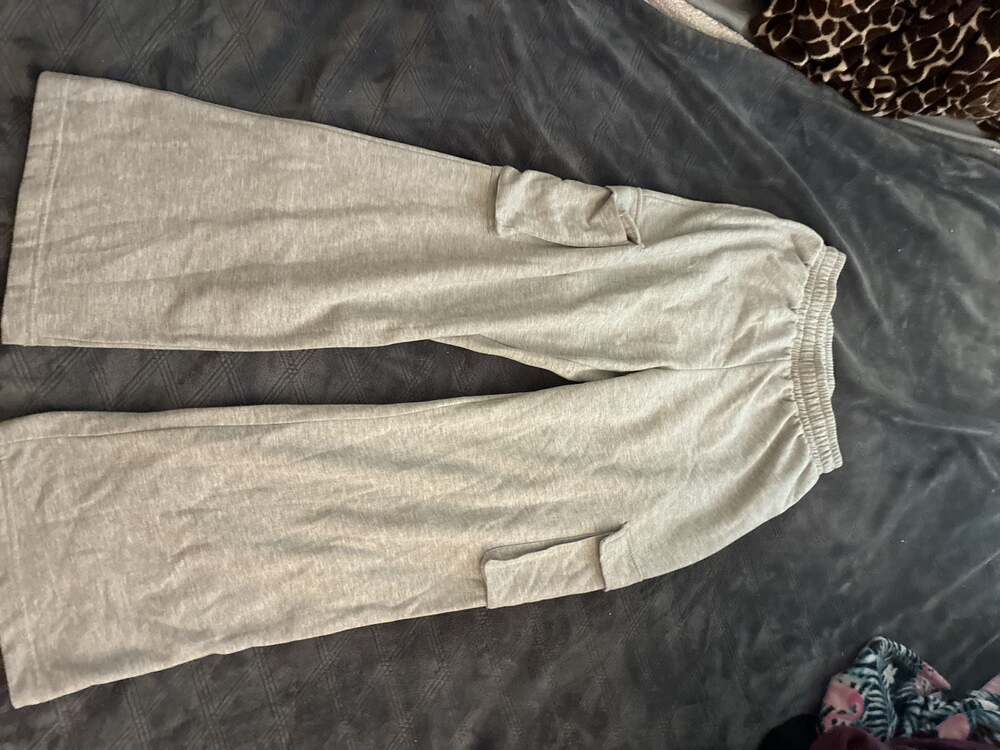 Active USA Women's Grey Wide Leg Cargo Sweatpants